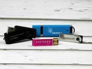 Veredlung von USB-Sticks mit Ihrem Logo und Wunschfarbe