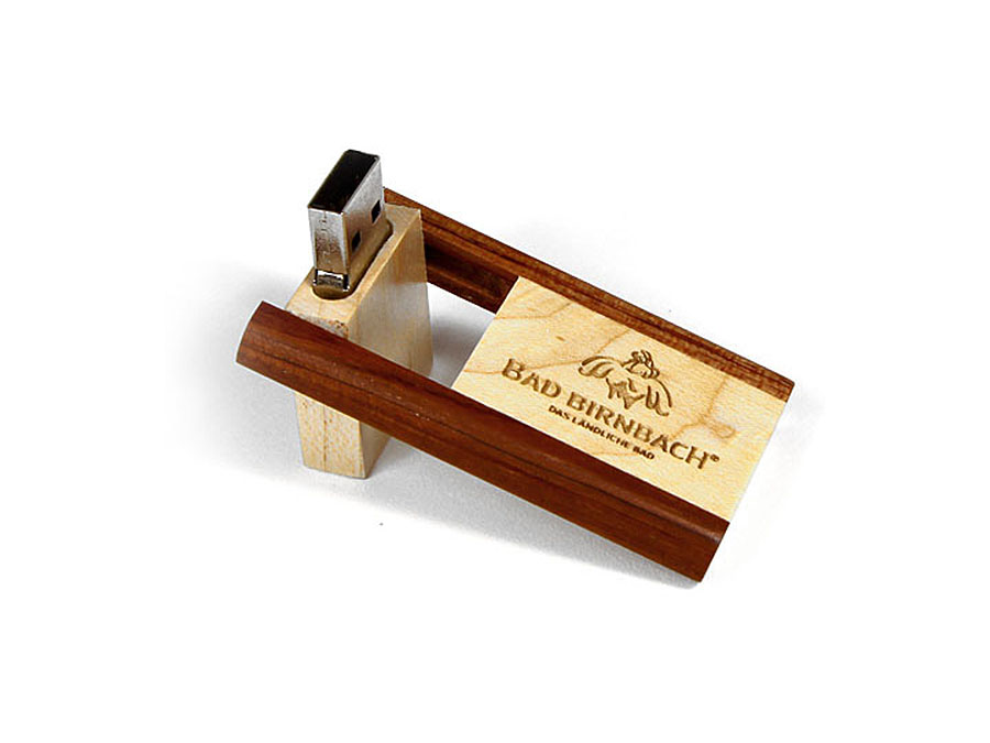 Holz USB-Stick mit Tiefenprägung bzw Gravur