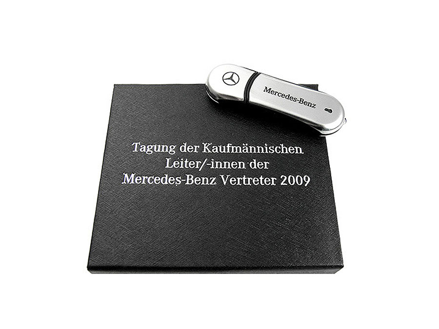 Hochwertier Chrom USB-Stick mit Logo in Magnetklappbox