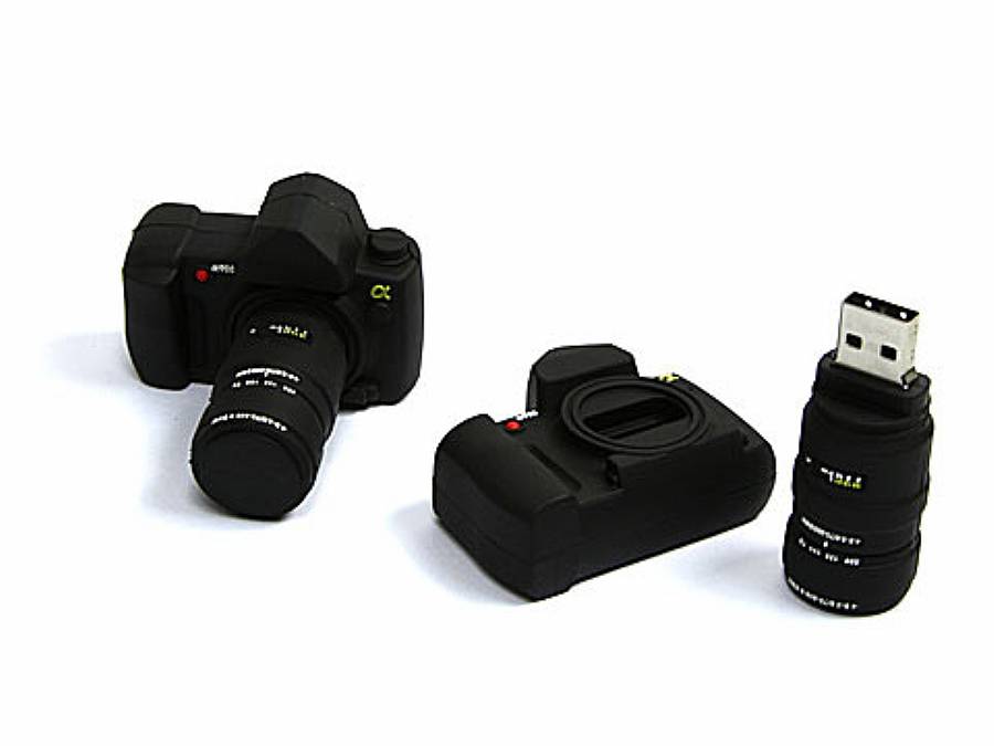 USB-Stick im Kameradesign mit detailgetreuer Optik, ideal für kreative Werbeaktionen und personalisierte Firmengeschenke.