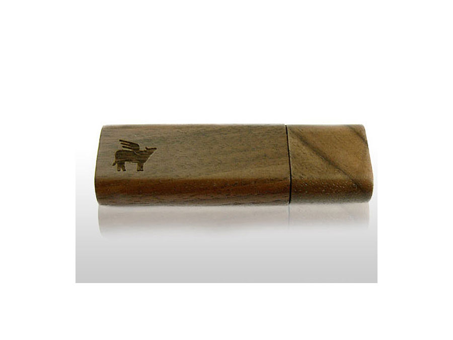 dunkler_Holz-USB-Stick mit graviertem Logo