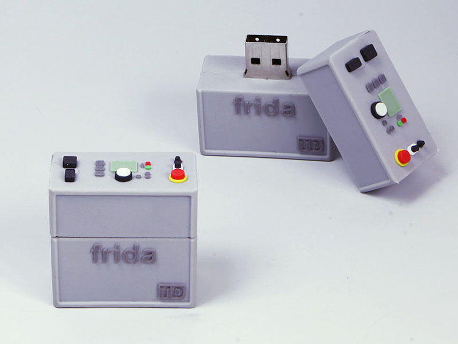 Frida TD Maschine Kontrolleinheit mit Knöpfen und Schaltern als USB-Stick
