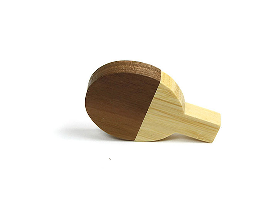 Tischtennisschläger aus Holz mit Logo