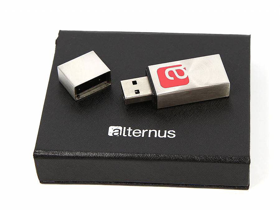 Metall USB Stick mit Logo graviert in Gescchenkbox