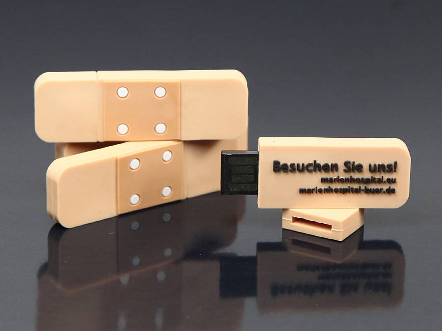 usb stick pflaster klein arzt krankenhaus wunde unfall