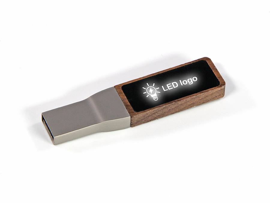 USB-Stick mit elegantem Holz-Design, LED-Funktion und Platz für individuelle Logo-Gestaltung.