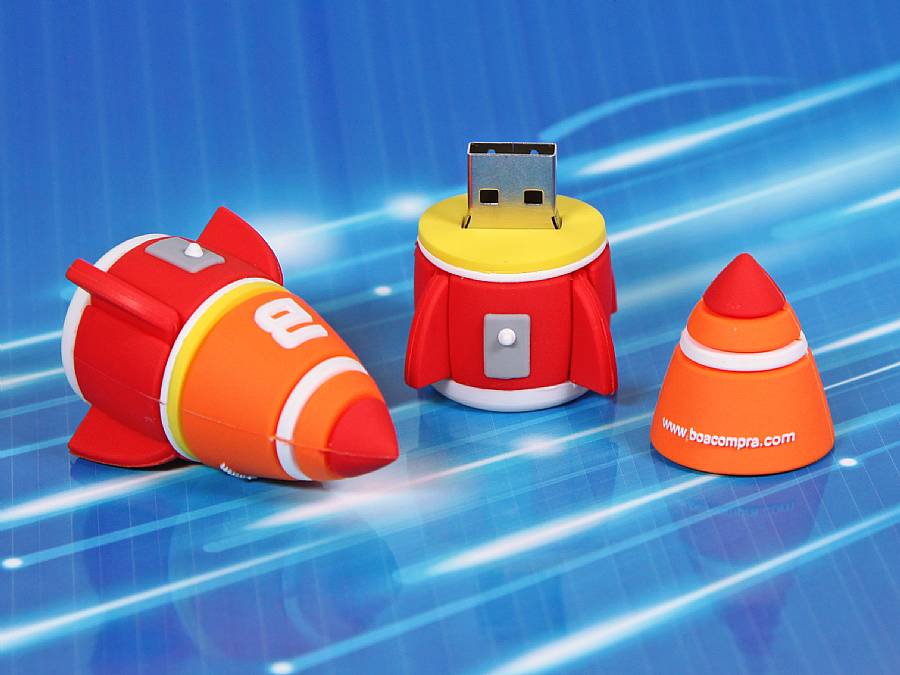 USB-Stick Rakete im Weltall-Design