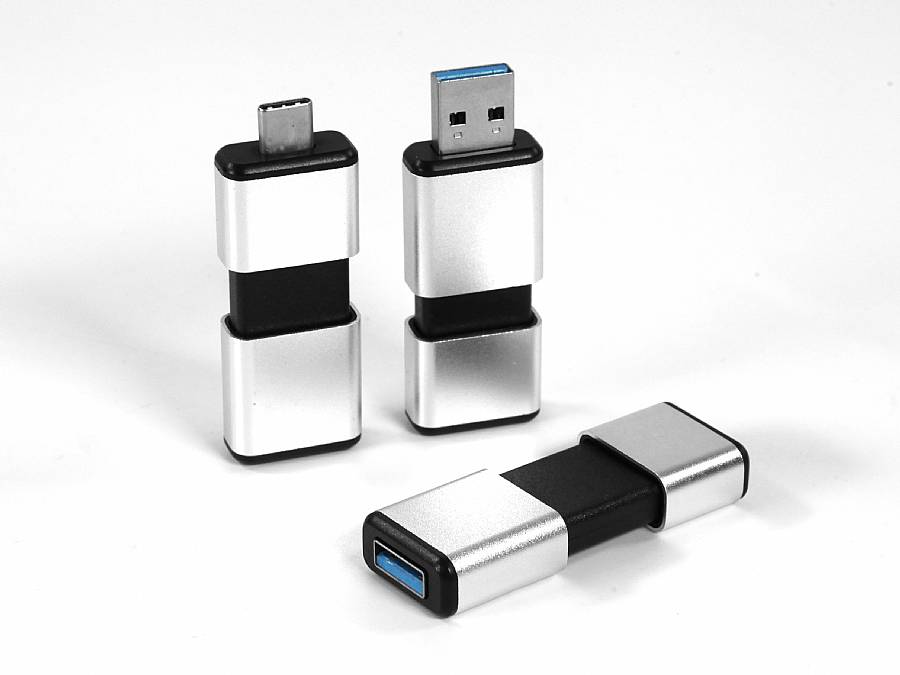 Dual-USB-Stick aus Metall mit Schiebetechnik und individuellem Logo-Bereich für personalisierte Werbeaktionen.