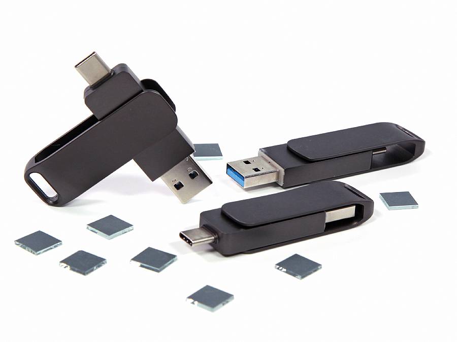 USB-Stick in Anthrazit mit Typ C-Anschluss und Platz für individueller Logo-Gestaltung. Ideal für Werbezwecke.