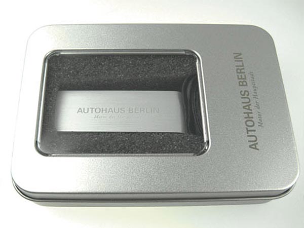 ALuminium USB-Stick mit mehrfarbigem  Logo bedruckt in Metallverpackung