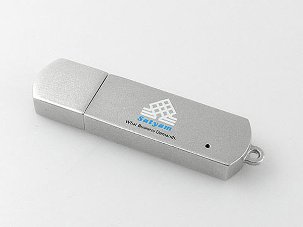 Hochwertiger Vollmetall USB-Stick in Silber mit farbigem Aufdruck