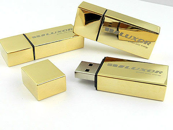 Goldener USB-Stick hochglänzend oder matt graviert oder bedruckt mit Logo als Give Away