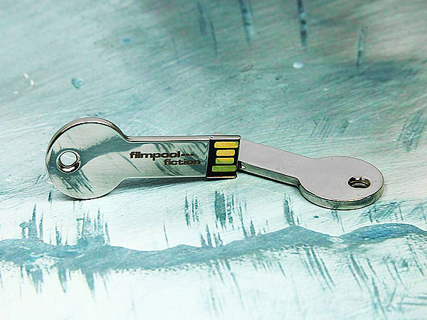 USB-Schlüssel mit farbigem Logoaufdruck