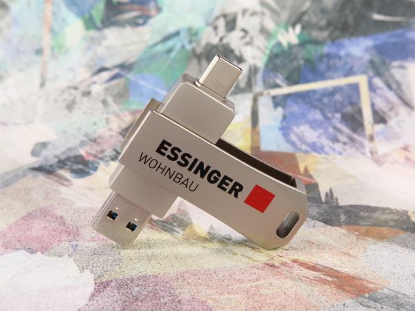 USB-Stick im modernen Design mit individuellem Logo-Bereich für Firmenpräsentationen oder Werbeaktionen.