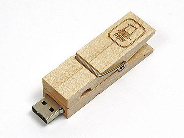 Wäscheklammer USB-Stick Atom