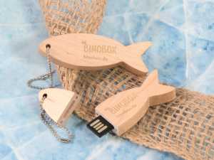 usb stick holz fisch