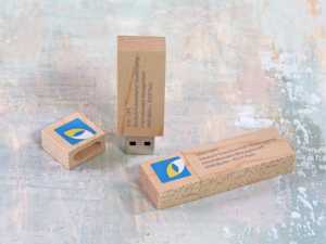 holz usb stick mit logo gravur klassisch guenstig