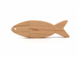 usb stick holz fisch