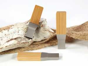 USB WoodMetal Lifestyle Hintergrundbild