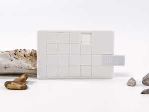 USB-Stick in Form eines Puzzles mit individuellem Druckbereich für Logos und kreativen Werbezwecken.