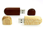 Holz USB Stick Buche hell und Nussbaum mit Logo