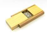 Holz USB Stick mit Logo oder Gravur nachhaltig
