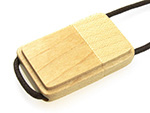 Holz USB Stick mit Logo und Umhängebändchen für Kongresse