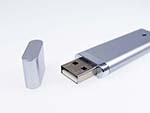 Kunststoff Werbeartikel USB Stick offen mit Deckel