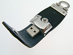 USB-Stick aus Leder mit Logo in Lederprägung edles Giveaway